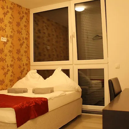 Hotel Lovely Studio West - Neues Momomotel Colonia