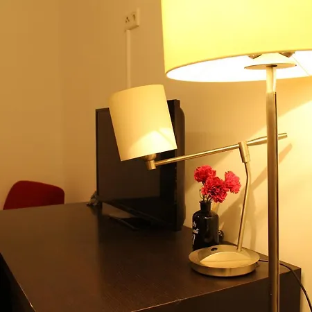 Lovely Studio West - Neues Momomotel *