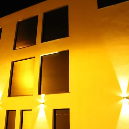Hotel Lovely Studio West - Neues Momomotel *