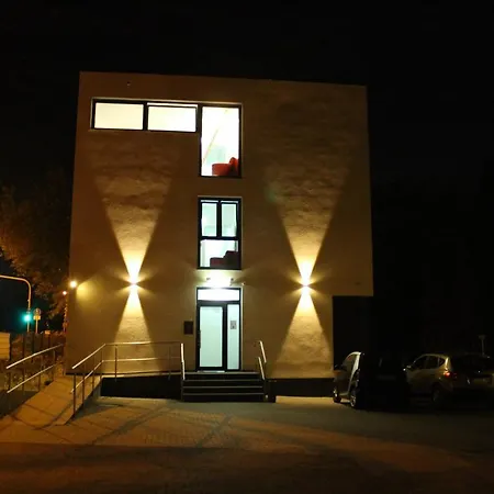 Lovely Studio West - Neues Momomotel *