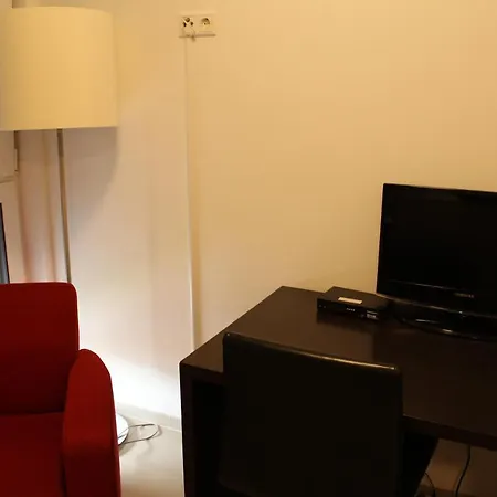 Hotel Lovely Studio West - Neues Momomotel *