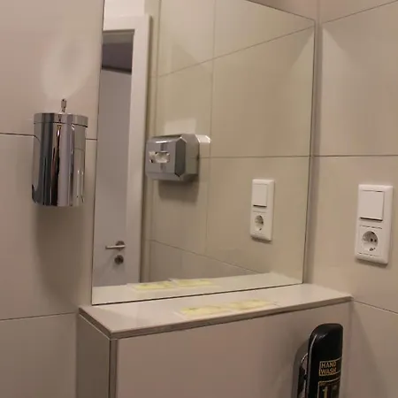 Lovely Studio West - Neues Momomotel Hotel