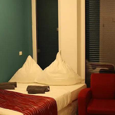 Lovely Studio West - Neues Momomotel Hotel *
