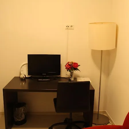 Ξενοδοχείο Lovely Studio West - Neues Momomotel *